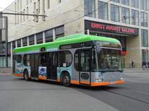 Ein Mercedes O 530 Irvine der Üstra als 128 Peiner Str. am Hauptbahnhof, 22.03.14