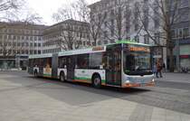 Ein MAN Lions City G der Üstra als 121 Haltenhoffstr. am Hauptbahnhof, 23.03.14