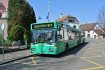 BVB MB 405GN Nr. 734 auf der Linie 34 an der Endhaltestelle Riehen Bahnhof, 28.03.2014. Basel ist eine der letzten Städte der Schweiz, welche noch MB 405 im Einsatz haben. Doch auch der Einsatz der Basler 405 hat bald ein Ende.
