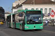Mercedes Citaro mit der Betriebsnummer 725 auf der Linie 34 bei der Mittleren Rheinbrücke. Die Aufnahme stammt vom 17.03.2014.
