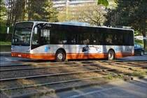 .  Van Hool im Liniendienst unterwegs nahe dem Bahnhof Brssel West.  06.04.2013