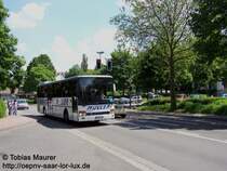Ein SETRA S 315 UL des Reiseb�ro M�ller, unterwegs in Neunkirchen. Der HOM-M 4504 f�hrt beschildert als  160 St. Ingbert  durch Neunkirchen... Etwas seltsam, denn die 100er Linien sind normal nur im Raum Saarbr�cken zu finden. Auf jeden Fall ein rechter erfolgreicher Schnappschuss, denn planm��ig f�hrt die Fahrt hier sicherlich nicht vorbei. Aufgenommen wurde der Wagen in der Lindenallee.