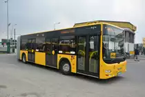 DD-VS 1605 (930 605-3) auf der Sonderlinie 100 zum Pirnaischer Platz bei der Ausfahrt  Dresden Gruna Betriebshof. Aufgenommen am 06.04.2014. 