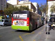 Castrosua City Versus am Plaça de Baix im spanischen Elche am 05.04.2014.
Es handelt um die neueste Lieferung aus dem Jahr 2013, welche erhielt eine neue Lackierung. Drei Neufahrzeuge wurden im Jahr 2013 in den Fuhrpark eingereiht.

