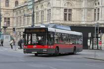 Wiener Linien, Wien. MAN NL 243 CNG (Nr.8505) in Wien, Oper. (20.4.2014)