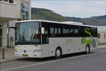 . SL 5019  Mercedes Benz Integro der Firma Ross (Sales Lentz group),  gesehen am Straenrand in Wilwerwiltz.  24.04.2014