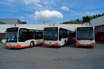 BSU: Tag der offenen Türe in der BSU-Garage in Zuchwil. Zusammentreffen von drei Generationen mit den MERCEDES CITARO Nr. 87, 77 und 72. Der Bus 72 der ersten Generation hat bereits über 1'000'000 KM auf dem Buckel und ist noch immer im Liniendienst anzutreffen. Die Aufnahme ist am 26. April 2014 vor der Busgarage entstanden.
Foto: Walter Ruetsch