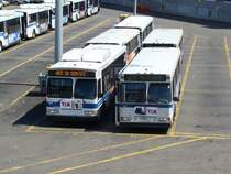 Busdepot Flushing Meadows am 14.04.08 in Queens-New York City. Hier zu sehen Orion7 und Orion5.