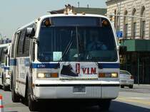 Ein GMC-RTS (Rapid Transit Series) am Bahnhof Coney Island/Stillwell Avenue. Aufgenommen am 17.04.08