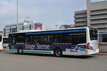 H-RH 361 auf der Linie 300 am ZOB in Hannover. Aufgenommen am 25.04.2014.