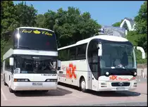 Neoplan Skyliner von HS travel service aus Deutschland und MAN Lion's Coach Supreme von HDC-Reisen aus Deutschland im Stadthafen Sassnitz am 08.06.2013