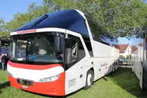 NEOPLAN Starliner C beim Hockenheimring D, Schneider Reisen und Transport AG, Langendorf. SO 68439, Aufgenommen am 4. Mai 2014. Das Fahrzeug wurde in Zwischenzeit bei Schneider's ausser Verkehr gesetzt.