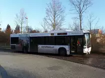 Jasper 8111 (HH-JA 337) am 4.1.2014 auf der Bus-Linie 161 nach Berliner Tor, Pause am U-Bahnhof Steinfurther Allee
