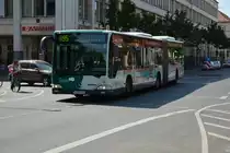 P-AV 941 auf der Linie 695 zum Bahnhof Pirscheide am 30.04.2014 Potsdam Bassinplatz.
