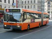 TG Genf - Gelenkbus Mercedes O 405 G  Nr.255 GE 96185 eingeteilt auf der Linie 9 unterwegs in Genf am 07.05.2008