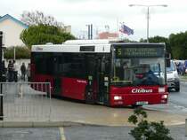 18.01.2013,MAN auf Gibraltar/GB.Im Hintergrund ist der Grenzübergang zu Spanien.Vermutlich handelt es sich beim MAN um einen angekauften Linkslenker aus Berlin,BVG.