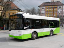 transN / La Chaux de Fonds - Solaris Nr.352  NE  95352 unterwegs vor dem Bahnhof in La Chaux de Fonds am 16.05.2014