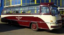 Mercedes, Oldtimer-Reisebus, beim Europatreffen historischer Busse in Sinsheim im April 2014