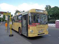 Der historische BVG Wagen 1957 vom Typ Büssing E2H Baujahr 1971 am 24.05.14 auf der ehemaligen Linie 73 (heute M46) nach Britz,Buschkrug, hier am Bahnhof Zoo
