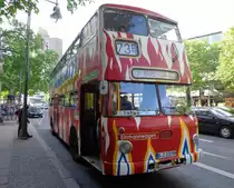 Der historische BVG Wagen 2329 vom Typ Büssing DE 71 Baujahr 1972 am 24.05.14 auf der ehemaligen Linie 73 (heute M46) nach Britz,Buschkrug, hier am Europa-Center