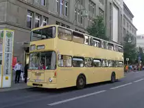 Der historische BVG Wagen 2626 vom Typ MAN SD 74 Baujahr 1975 am 24.05.14 auf der ehemaligen Linie 73 (heute M46) nach Britz,Gradestr.,am Wittenbergplatz