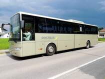 MB-Tourismo POSTBUS,  als Kurs852 Kfl2394, am Weg in die Bezirksstadt Ried; 140526