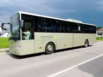 MB-Tourismo POSTBUS,  als Kurs852 Kfl2394, am Weg in die Bezirksstadt Ried; 140526