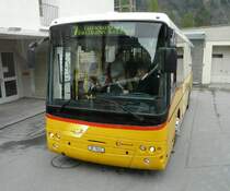 Postauto - Cacciamali Postbus UR 9045 eingeteilt auf der Linie 7 nach Golzern bei der Haltestelle in Amsteg am 19.04.2008
