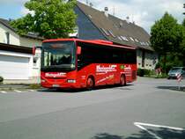Irisbus Crossway der Firma Rheingold Reisen an der Haltestelle Wuppertal-Nächstebreck-Silberkuhle.(13.6.2014)
