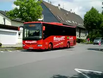 Irisbus Crossway der Firma Rheingold Reisen an der Haltestelle Wuppertal-Nächstebreck-Silberkuhle.(13.6.2014)
