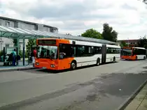 Mercedes-Benz O 405 N (Niederflur-Stadtversion) auf der Linie 583 nach Wuppertal-Hatzfeld Birkenhof an der Haltestelle Haßlinghausen Busbahnhof.(13.6.2014)
