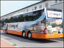 Mercedes Tourismo von effeweg.nl aus den Niederlanden im Stadthafen Sassnitz am 19.06.2013