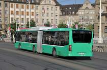Mercedes Citaro 711 auf der Linie 34 überquert die Mittlere Rheinbrücke. Die Aufnahme stammt vom 21.06.2014.