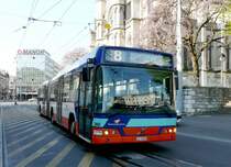 TG Genf - Volvo Gelenkbus Nr.380 GE 96458 eingeteilt auf der Linie 8 unterwegs in Genf am 07.05.2008