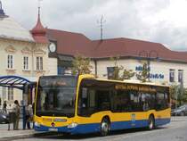 Der einige neue Citaro ist bei ČSAD Jindřichův Hradec. Der Wagen wurde auf der Stadtlinie 3, Haltstelle Masarykovo náměstí in Jindřichův Hradec fotografiert. (20.6.2014) 