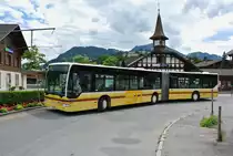 Im Oktober ist die Bahnlinie im Simmental infolge Bauarbeiten unterbrochen. Schon heute kam ein  Bahnersatzbus  zu Testzwecken nach Zweisimmen. Im Bild ist der Citaro I G Nr. 110 der STI, 01.07.2014.