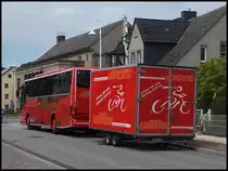 Setra 415 GT-HD mit Radanh�nger von Arzt aus Deutschland in Sassnitz am 23.06.2013