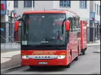 Setra 415 GT-HD mit Radanh�nger von Arzt aus Deutschland in Sassnitz am 23.06.2013