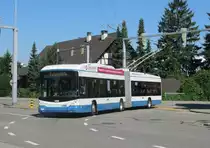 Fahrschule mit VBZ Nr. 164 (Hess SwTr4 BGT-N2D) am 1.7.2014 in der Endschleife Schlieren. Mit der geplanten Limmattalbahn soll der Westast von Linie 31 zwischen Altstetten und Schlieren aufgehoben werden.  