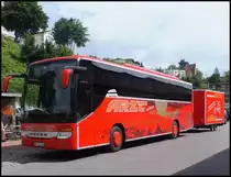 Setra 415 GT-HD mit Radanh�nger von Arzt aus Deutschland im Stadthafen Sassnitz am 23.06.2013