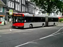Solaris Urbino auf der Linie SB50 nach Düsseldorf-Derendorf Rheinterassen an der Haltestelle Haan Markt.(12.7.2014)
