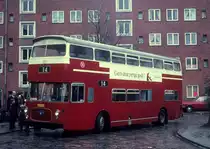 København / Kopenhagen KS Buslinie 14 (Leyland) Vanløse, Jydeholmen am 22. April 1970. - Bei den Verkehrsbetrieben in Stockholm, SL, hatten die Kopenhagener Strassenbahnen zwei Doppeldeckerautobusse geliehen, um solche Busse im Kopenhagener Verkehr zu erproben.
