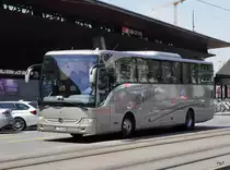 Mercedes Tourismo unterwegs in der Stadt Zürich am 19.07.2014
