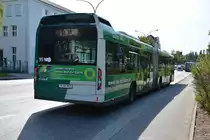 P-AV 951 auf dem Weg zum Busbahnsteig am Hauptbahnhof Potsdam. Aufgenommen am 04.07.2014.
