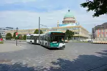 P-AV 965 ist am 05.07.2014 auf der Linie 605 auf dem Weg zum Hauptbahnhof Potsdam.