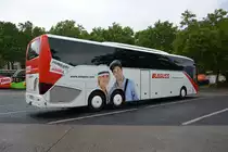 MRZ-802 aus Ungarn steht am 08.07.2014. Aufgenommen am ZOB Berlin.