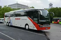 MRZ-802 aus Ungarn steht am 08.07.2014. Aufgenommen am ZOB Berlin.