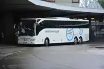 GTH-OM 138 steht am 08.07.2014 am ZOB Berlin.