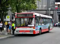 Mercedes-Benz O 405 N (Niederflur-Stadtversion) als SEV für die S-Bahnlinien 5,7 und 75 Richtung Berlin Ostbahnhof am S+U Bahnhof Berlin Friedrichstraße.(8.8.2014)
