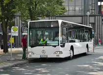 Mercedes-Benz O 530 I (Citaro) als SEV für die S-Bahnlinien 5,7 und 75 Richtung Berlin Ostbahnhof am S+U Bahnhof Berlin Friedrichstraße.(8.8.2014)
